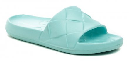 Dámska letná rekreačná nazúvacia plážová obuv, vyrobená zo syntetického materiálu.